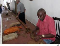 Cuban cigar roller Jose Castelar Cairo for New Guinness Record